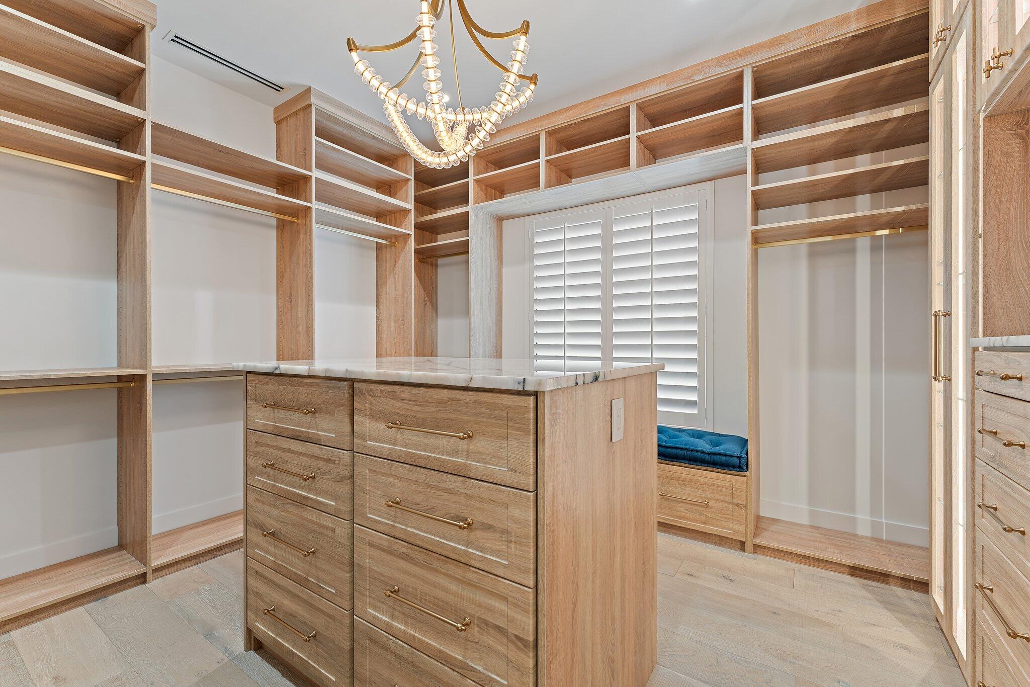 24 Leeward Tequesta, FL 33469