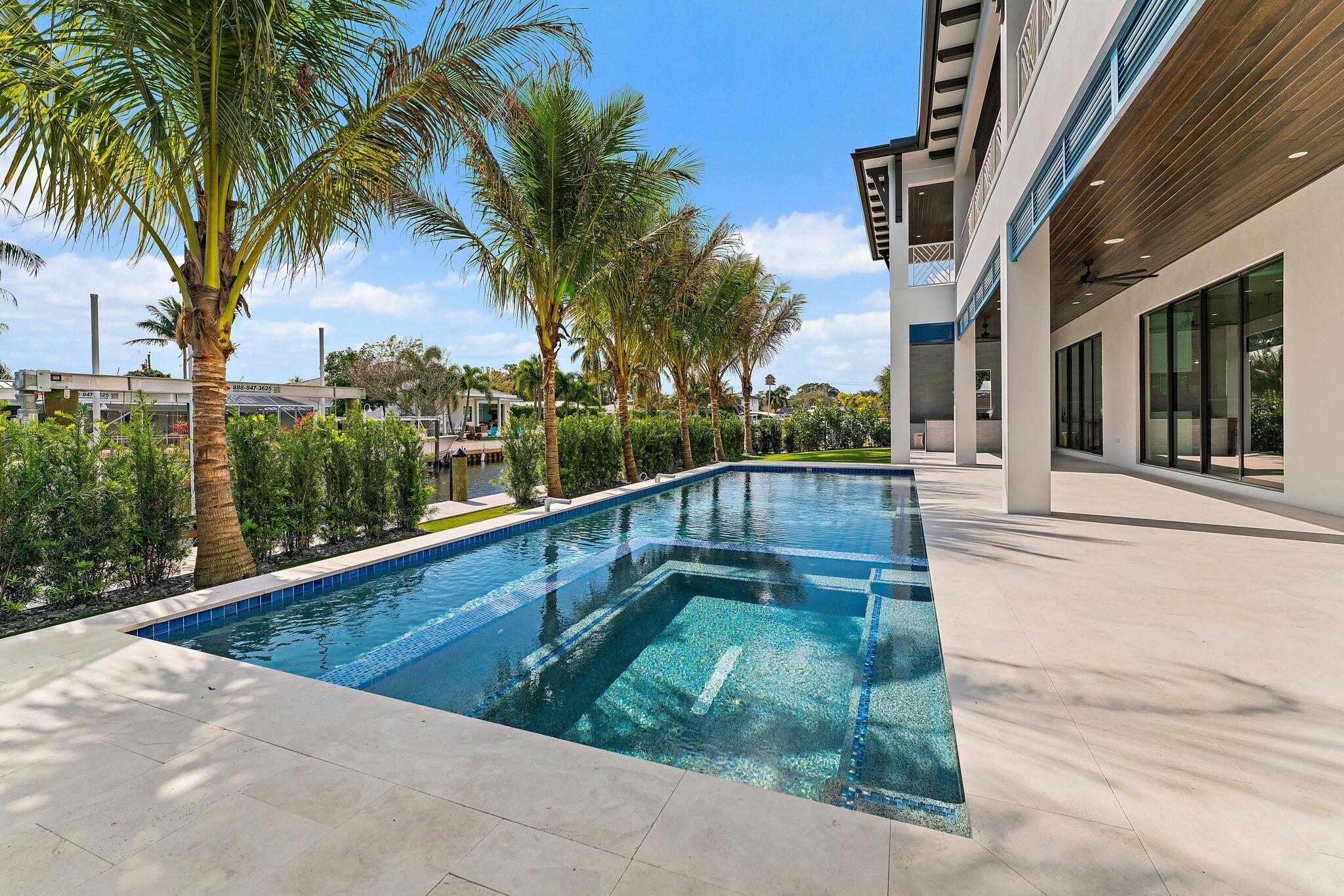 24 Leeward Tequesta, FL 33469