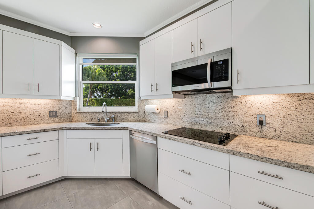 2482 Players Wellington, FL 33414