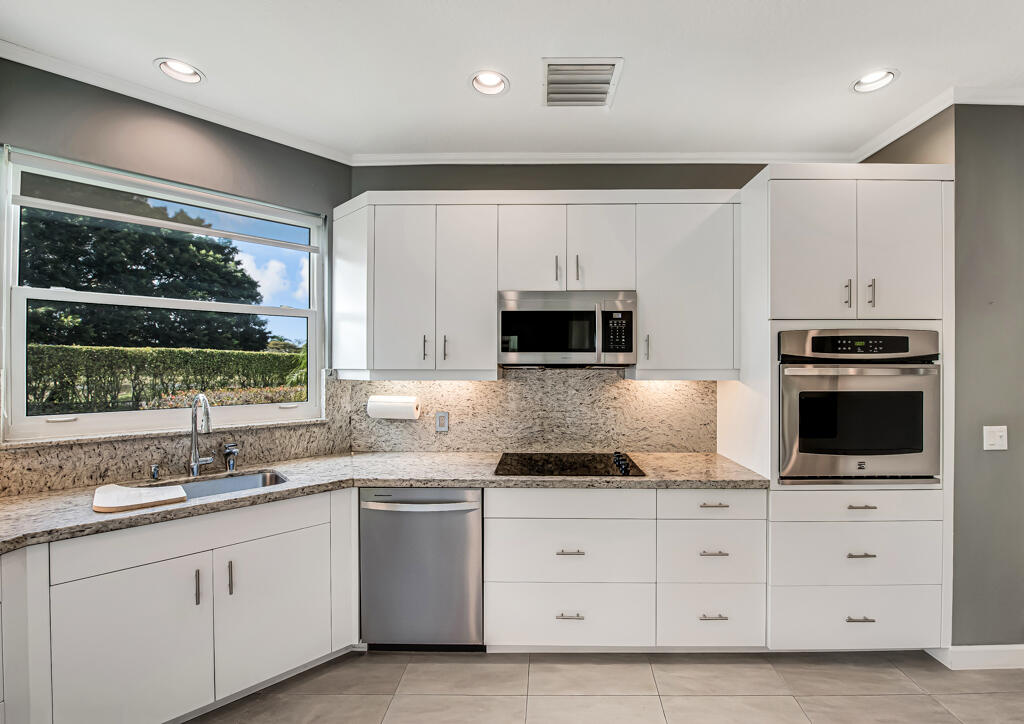 2482 Players Wellington, FL 33414