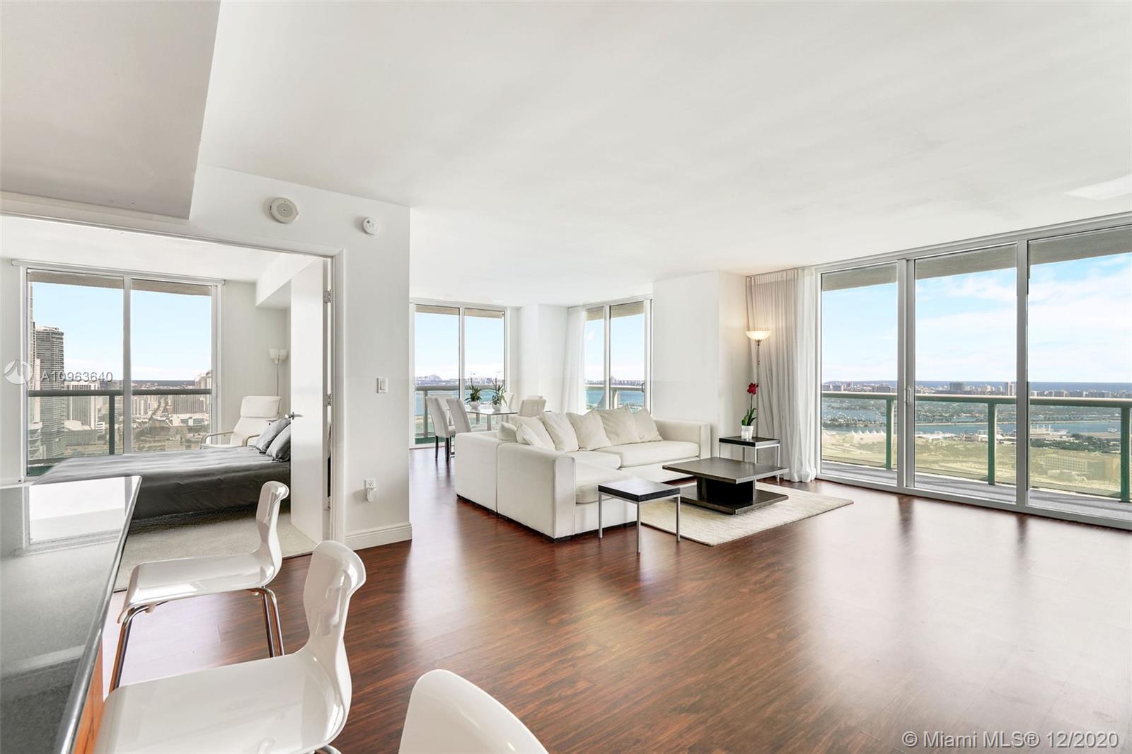 50 BISCAYNE BL #4702