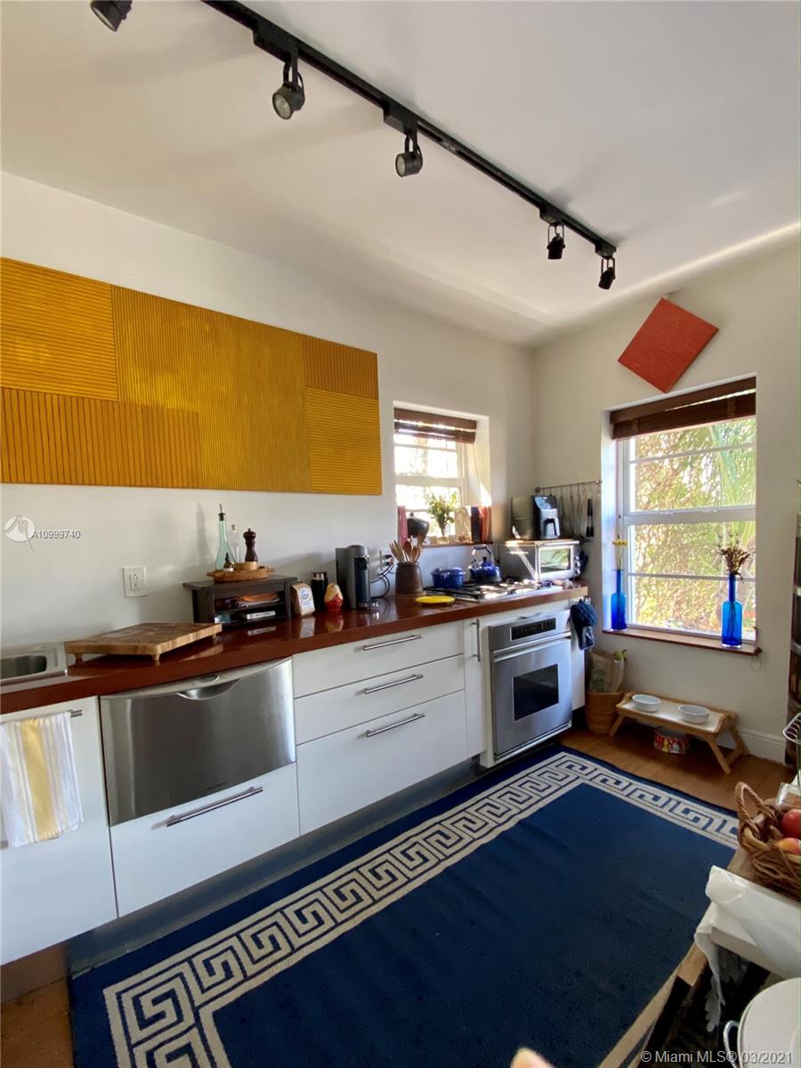 image 4812 Pine Tree Place Cond9