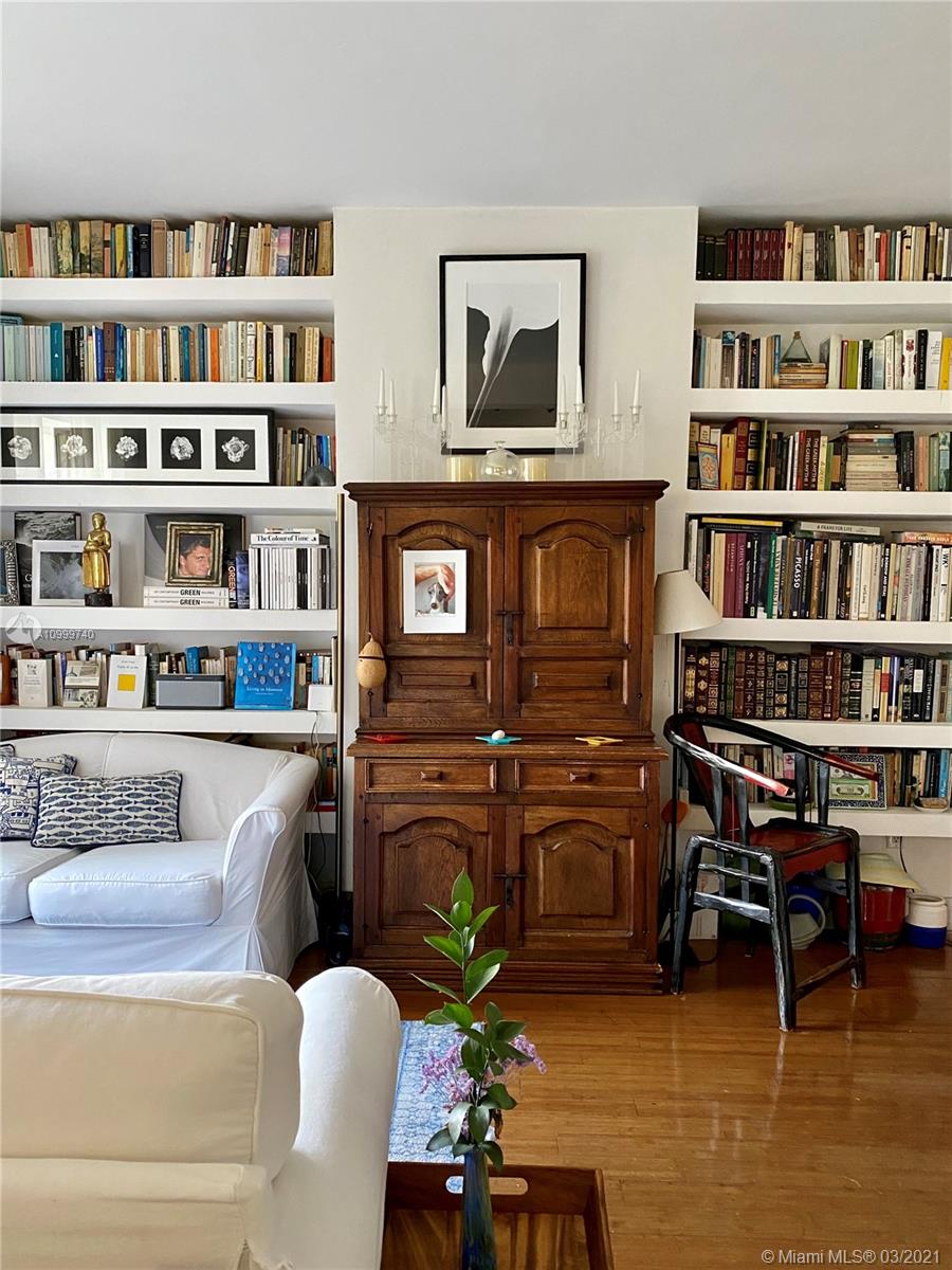 image 4812 Pine Tree Place Cond14