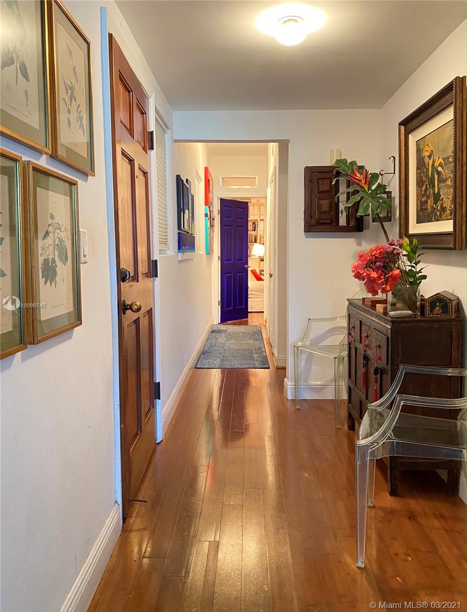 image 4812 Pine Tree Place Cond15