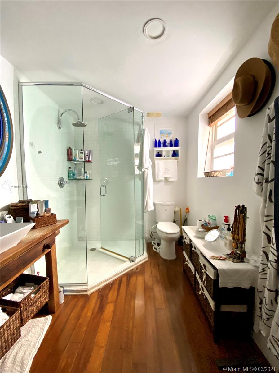 image 4812 Pine Tree Place Cond20