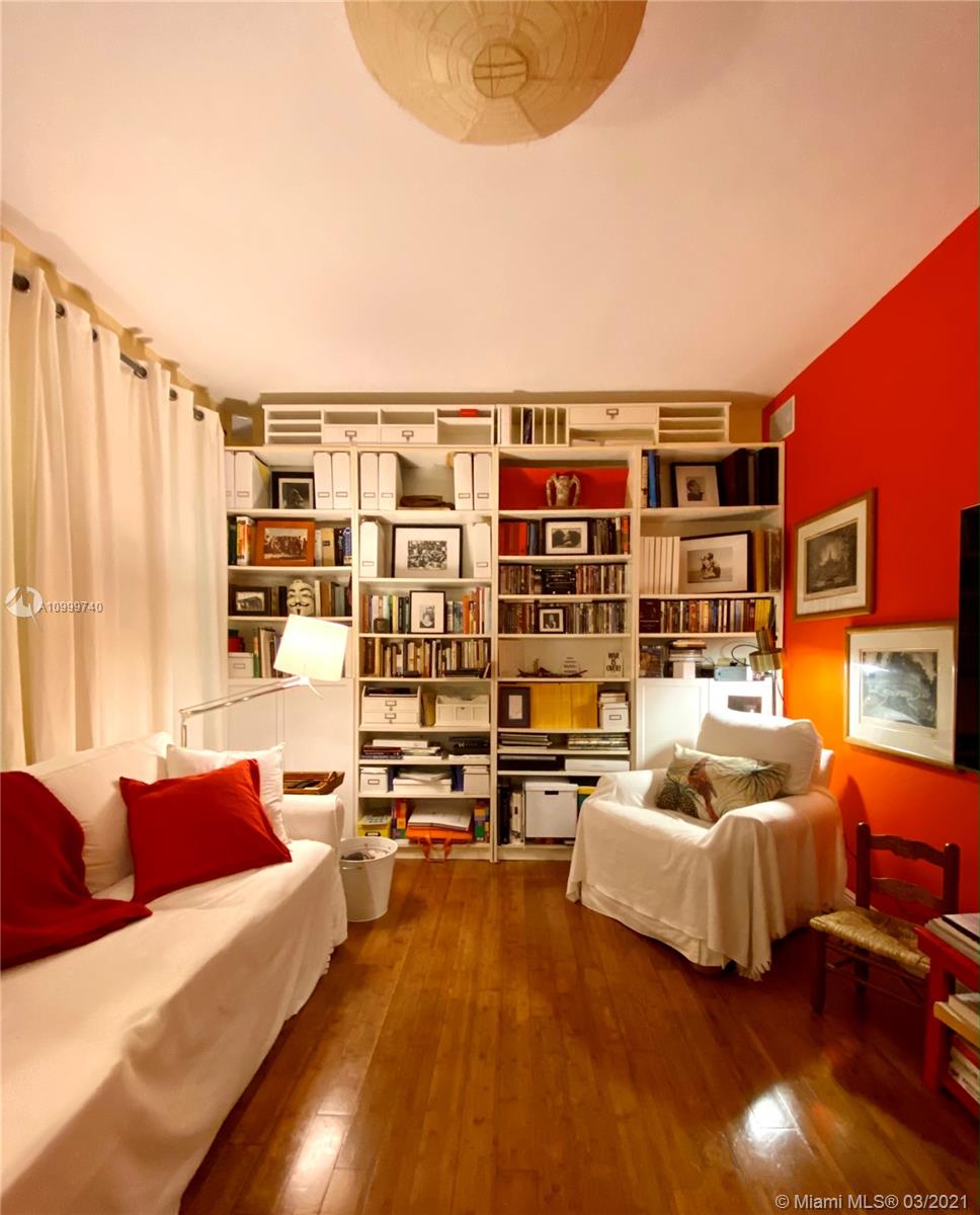 image 4812 Pine Tree Place Cond21