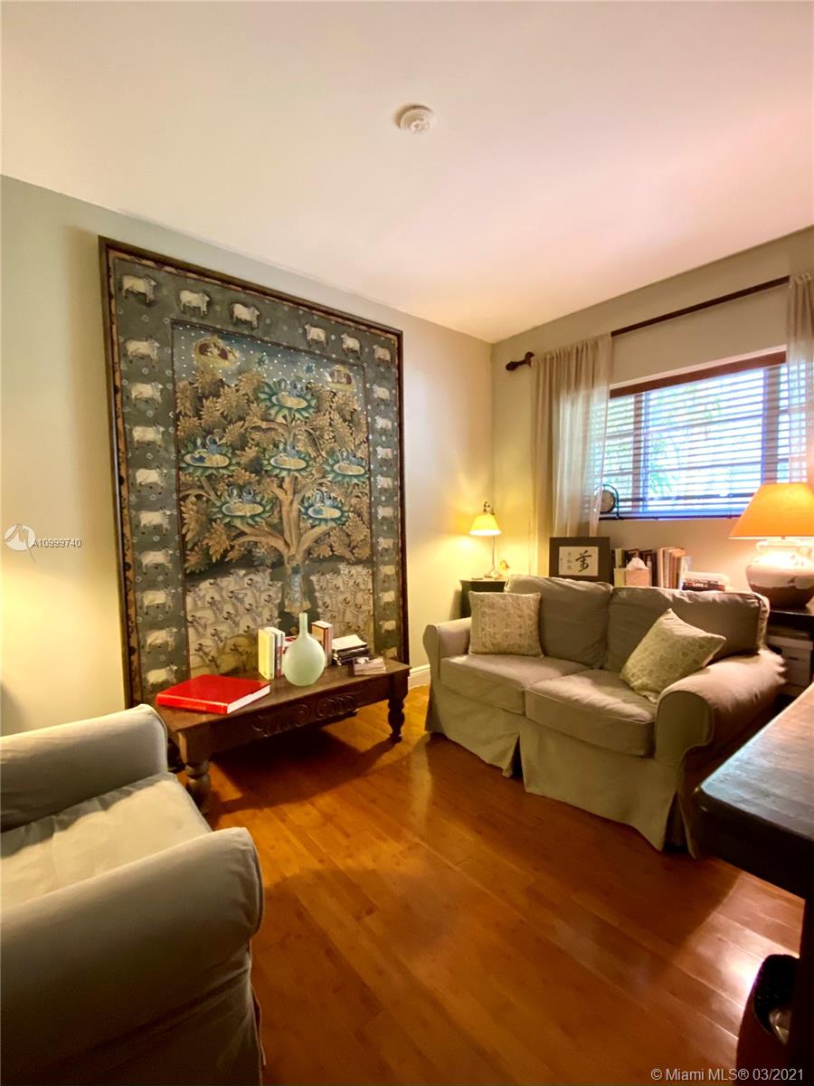 image 4812 Pine Tree Place Cond24