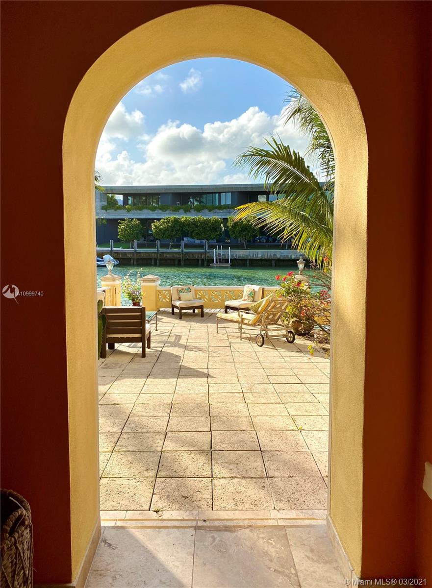 image 4812 Pine Tree Place Cond28