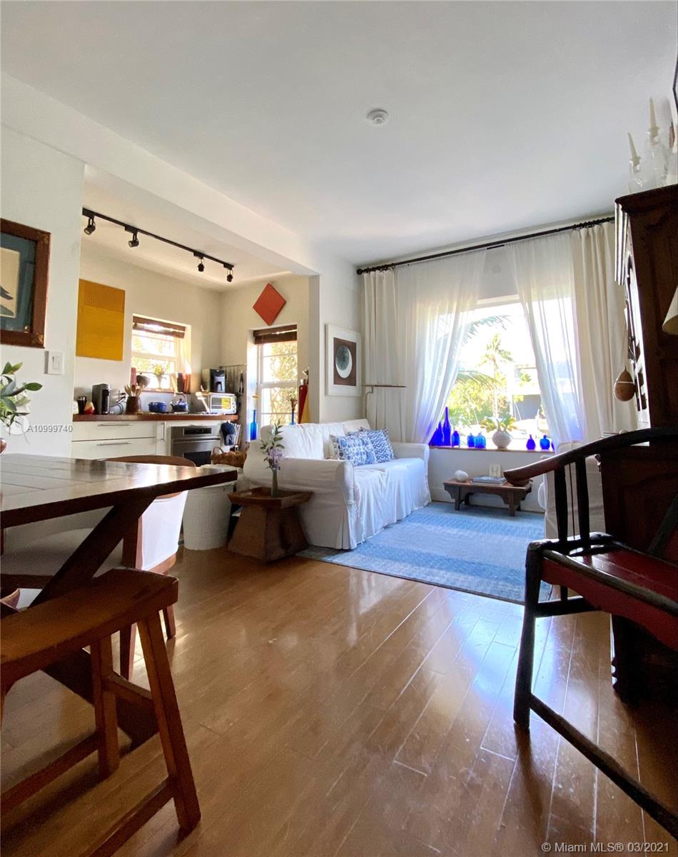 image 4812 Pine Tree Place Cond6