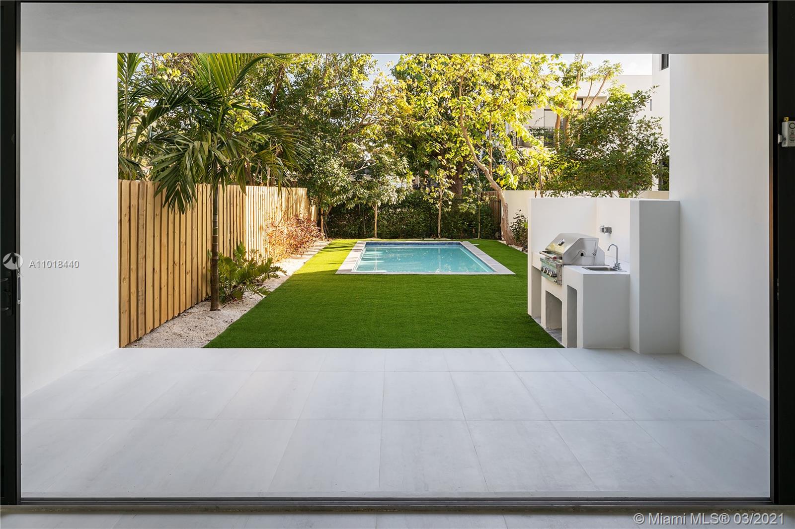 3280 Day Ave #2 Miami, FL 33133