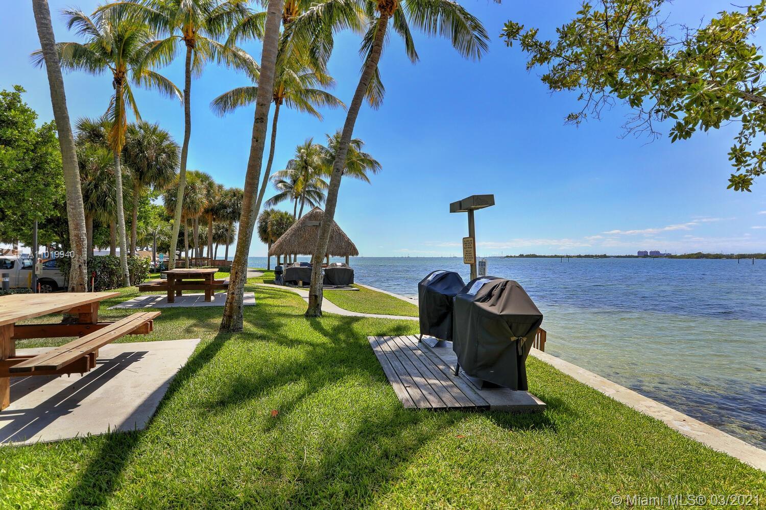 2 Grove Isle Dr #B710 Miami, FL 33133