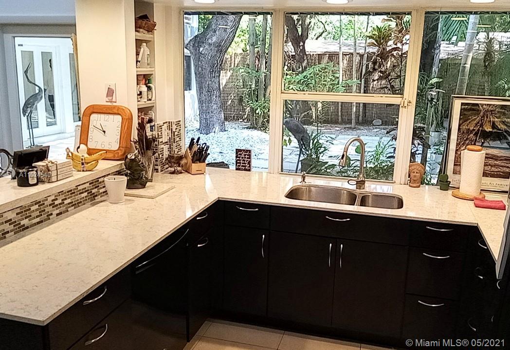 4175 Crawford Ave Miami, FL 33133