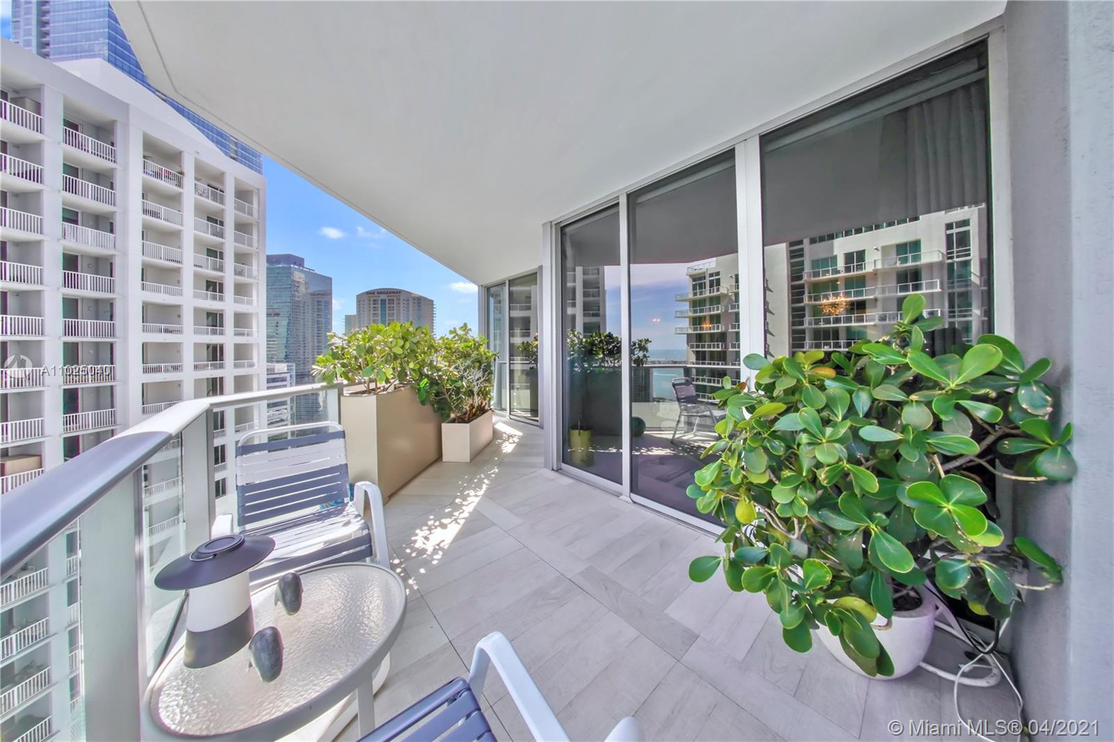 1300 Brickell Bay Dr #2303 Miami, FL 33131