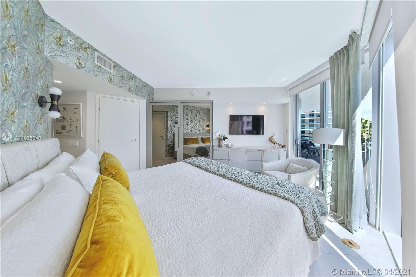 1300 Brickell Bay Dr #2303 Miami, FL 33131