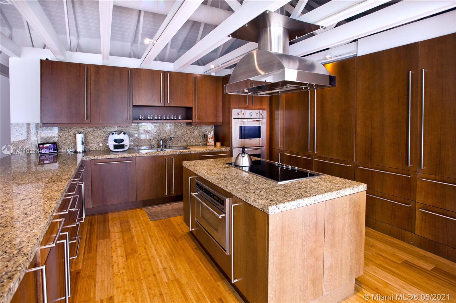 191 Los Pinos Ct Coral Gables, FL 33143