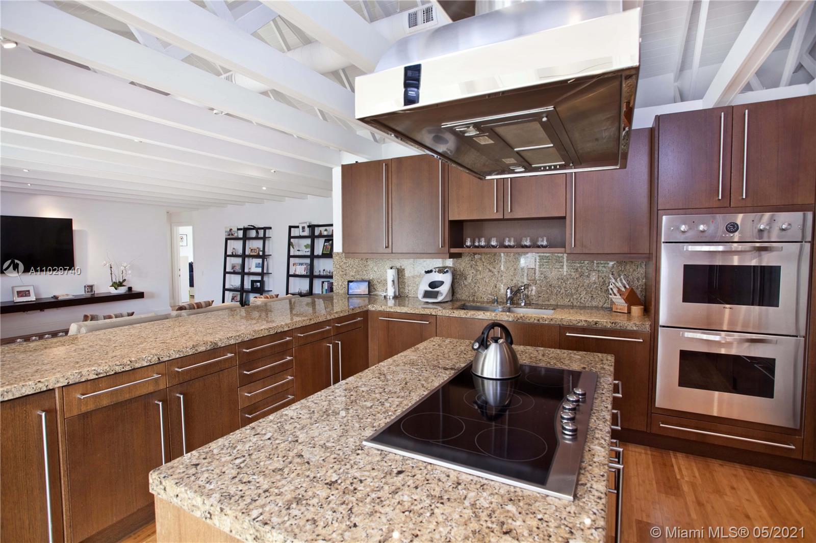 191 Los Pinos Ct Coral Gables, FL 33143