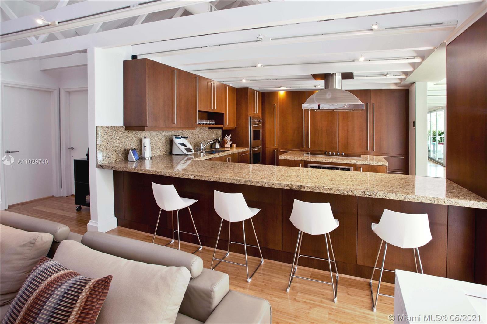 191 Los Pinos Ct Coral Gables, FL 33143