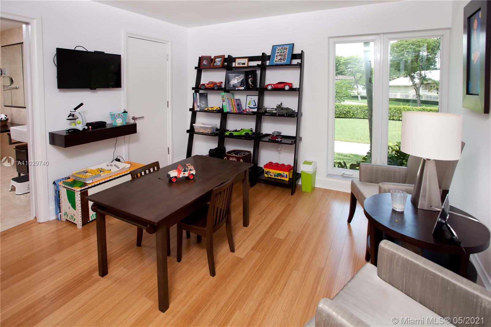 191 Los Pinos Ct Coral Gables, FL 33143