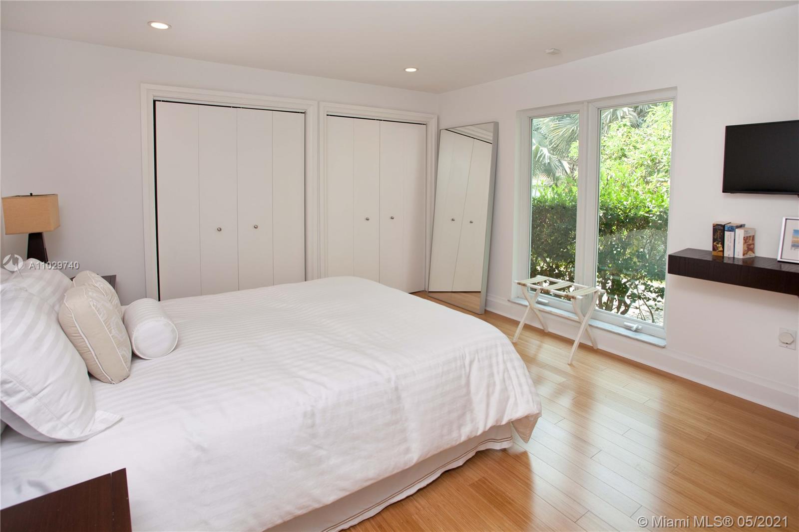 191 Los Pinos Ct Coral Gables, FL 33143