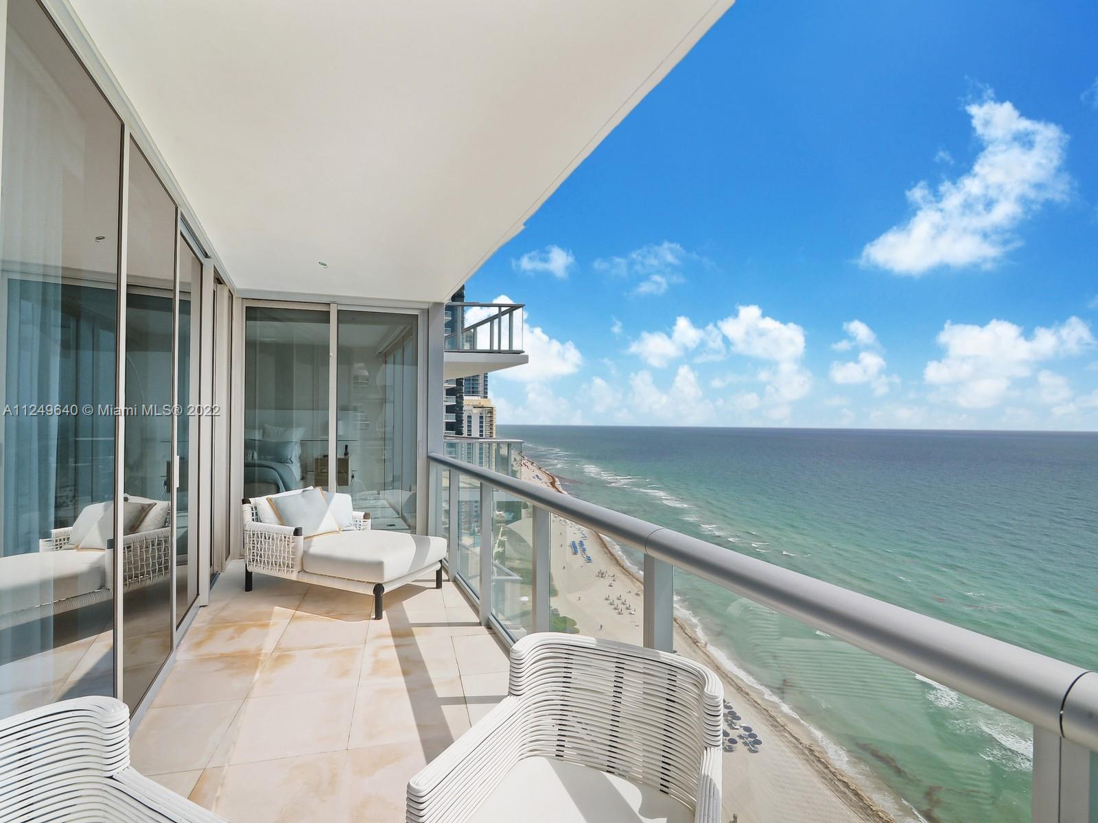 17001 Collins Ave #2301