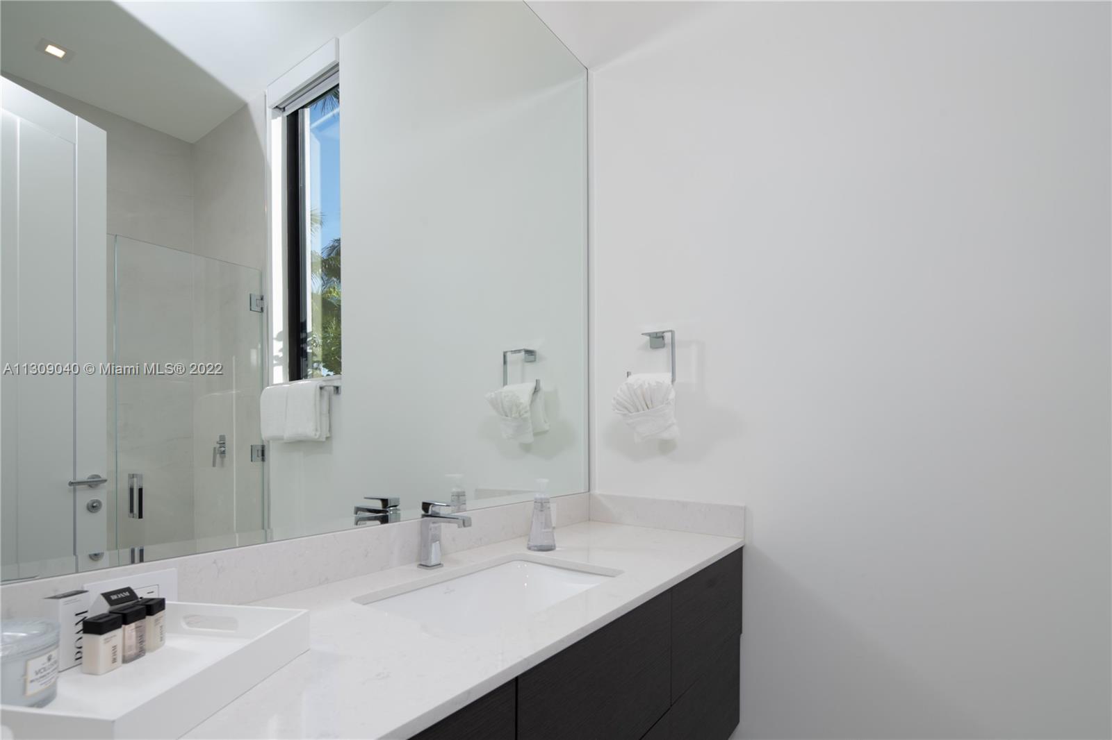 128 Fiesta Way Fort Lauderdale, FL 33301