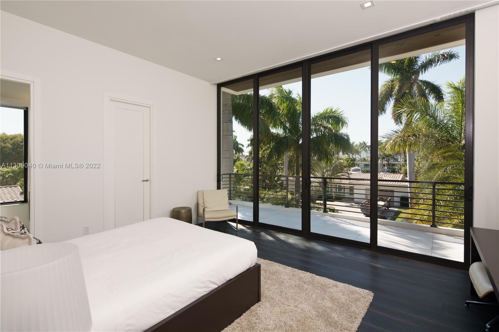 128 Fiesta Way Fort Lauderdale, FL 33301