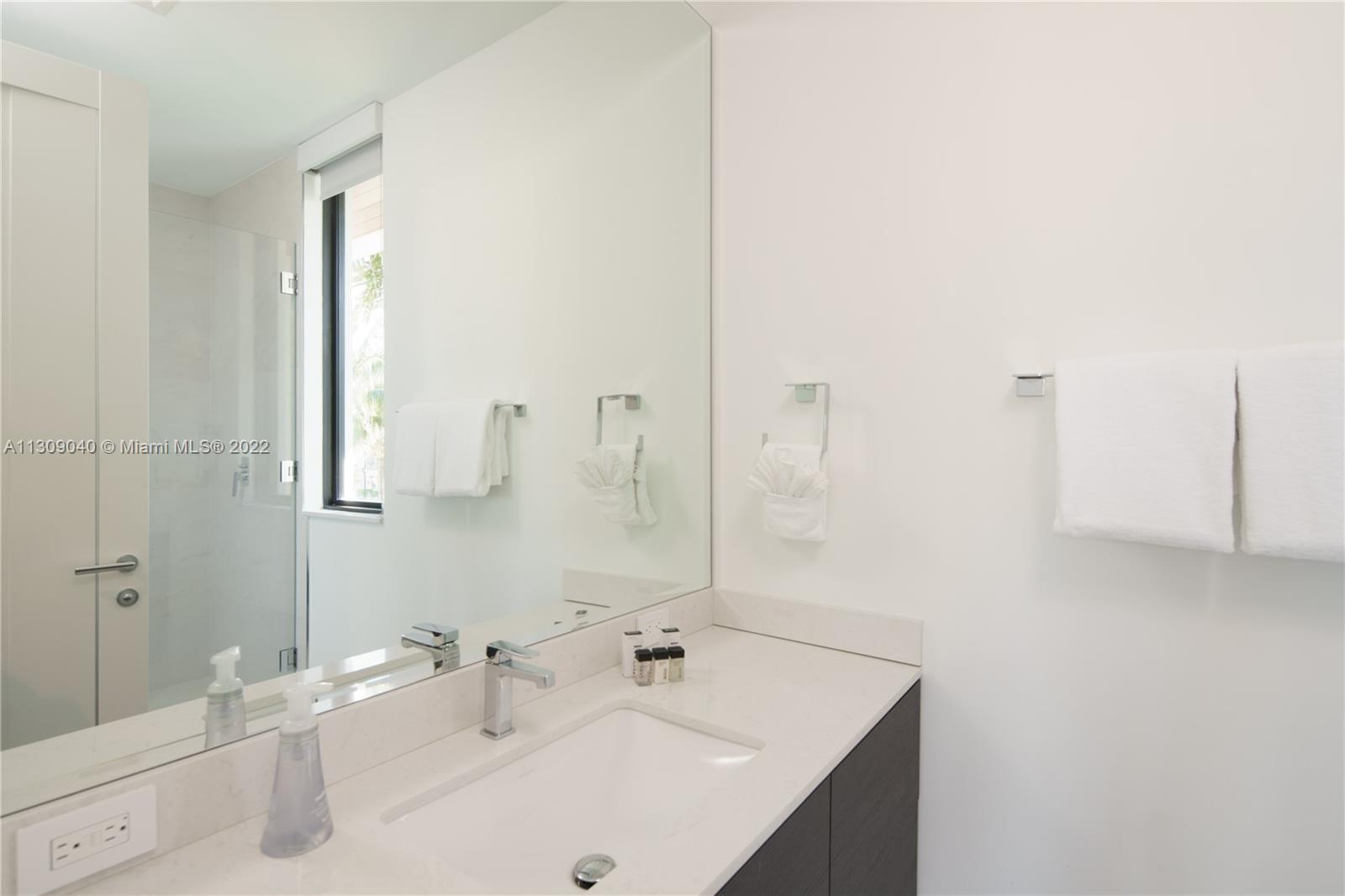 128 Fiesta Way Fort Lauderdale, FL 33301