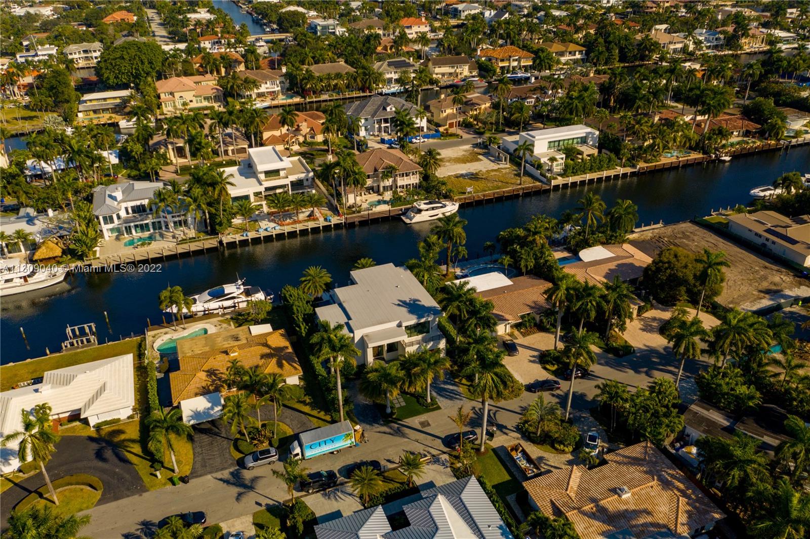 128 Fiesta Way Fort Lauderdale, FL 33301