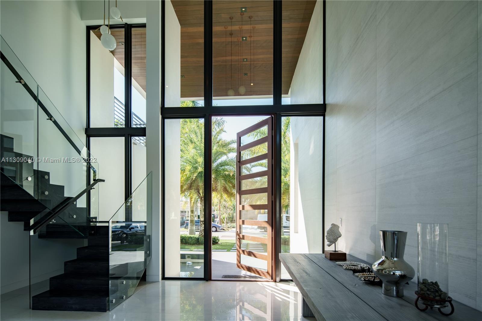 128 Fiesta Way Fort Lauderdale, FL 33301