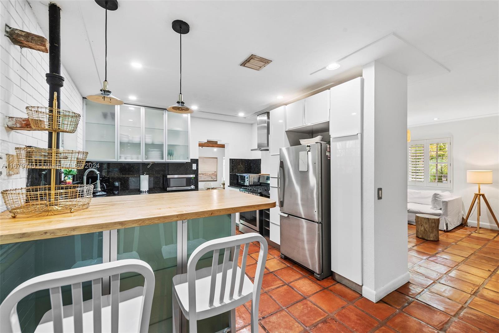 2560 Inagua Ave Miami, FL 33133 2560 Inagua Ave Miami, FL 33133