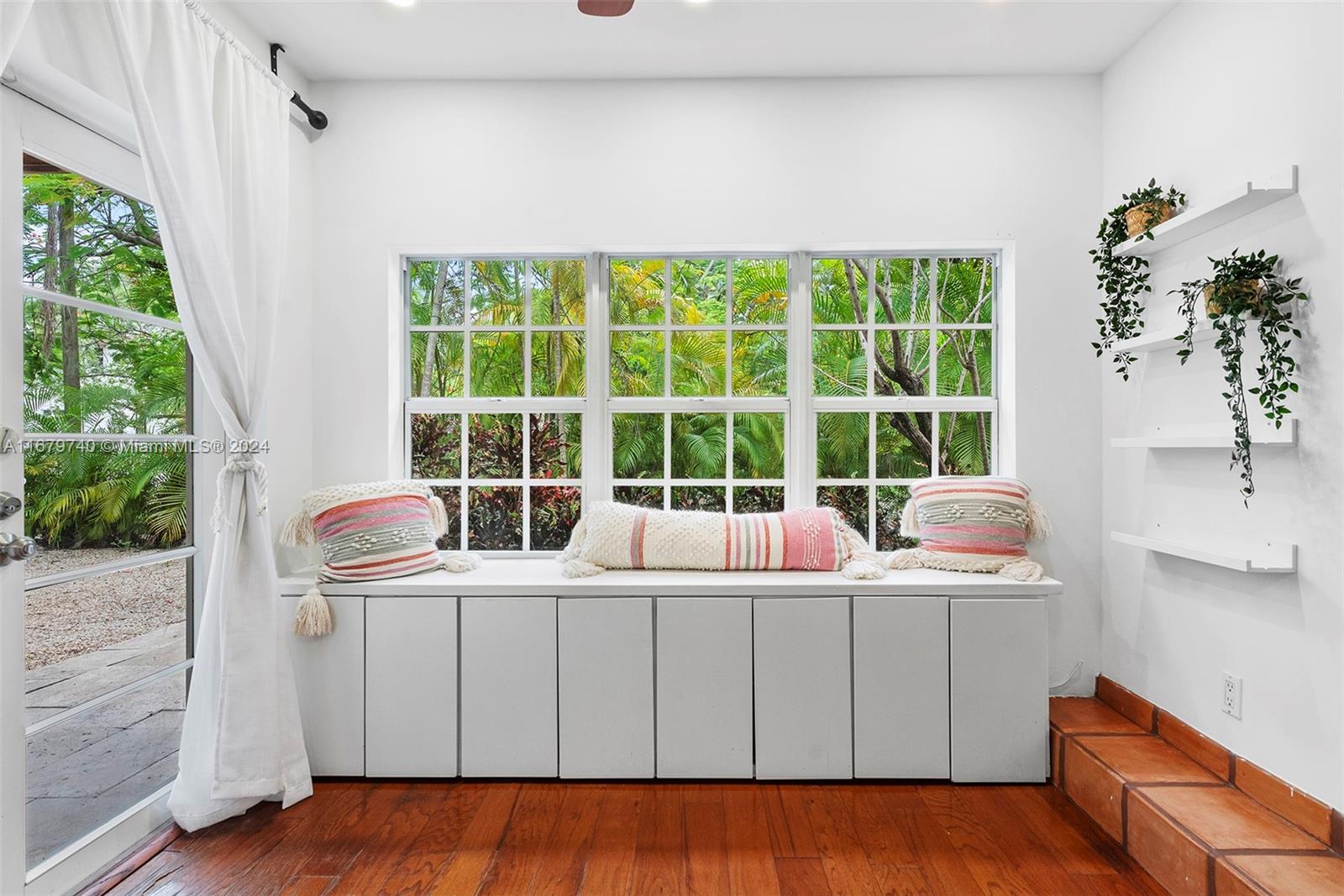 2560 Inagua Ave Miami, FL 33133 2560 Inagua Ave Miami, FL 33133