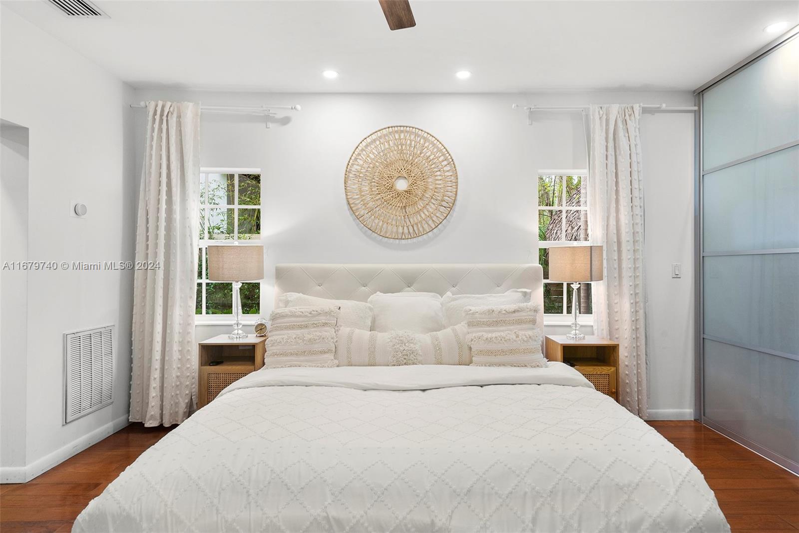 2560 Inagua Ave Miami, FL 33133 2560 Inagua Ave Miami, FL 33133