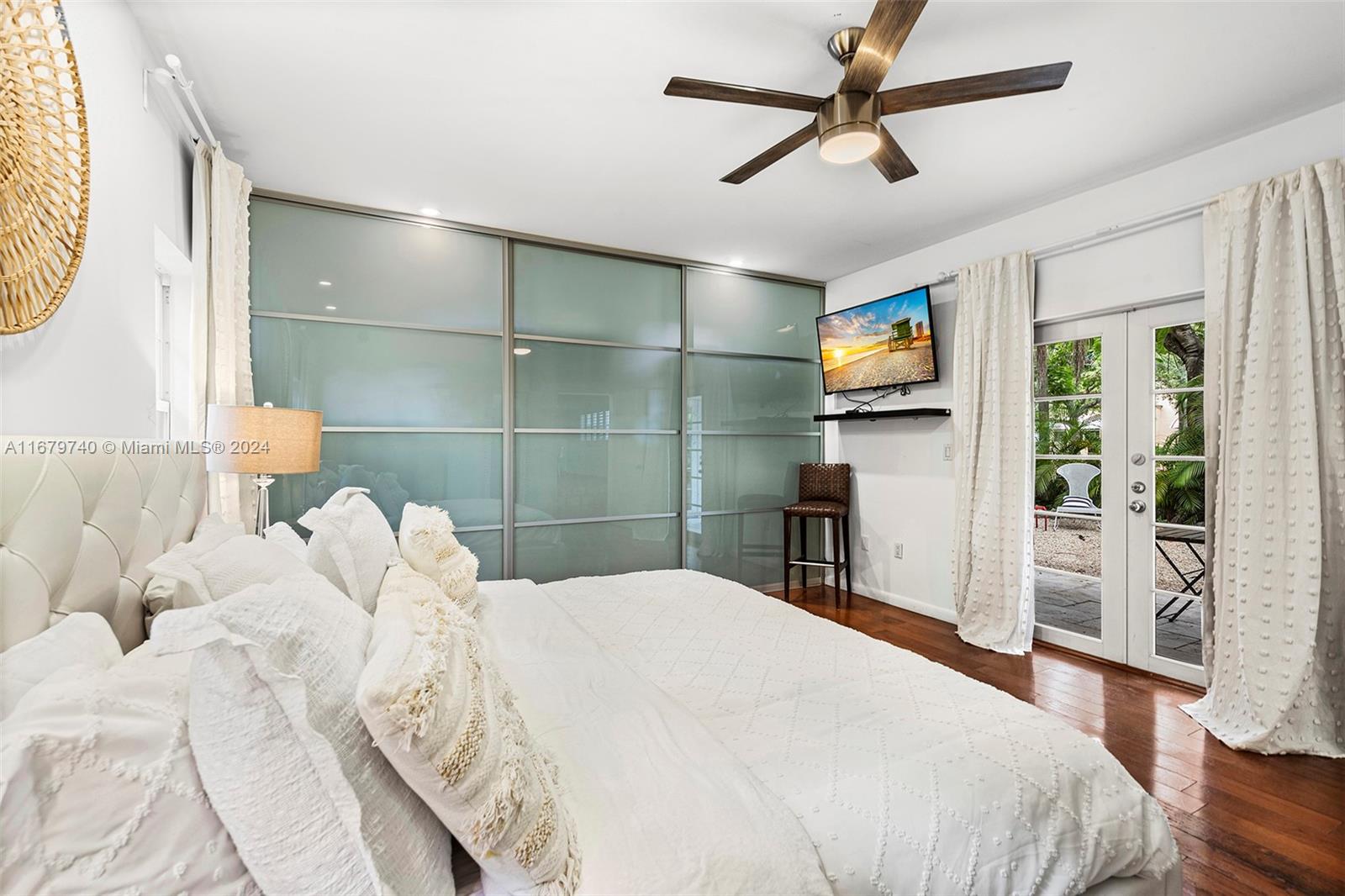 2560 Inagua Ave Miami, FL 33133 2560 Inagua Ave Miami, FL 33133