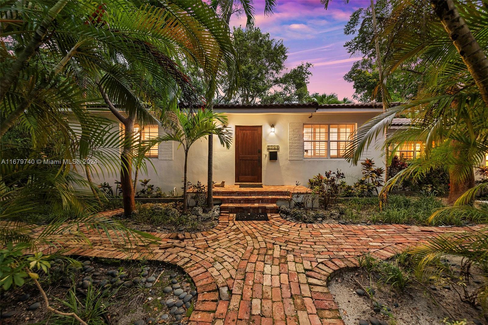 2560 Inagua Ave Miami, FL 33133 2560 Inagua Ave Miami, FL 33133