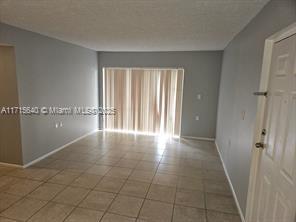 1153 Lake Victoria Dr #J