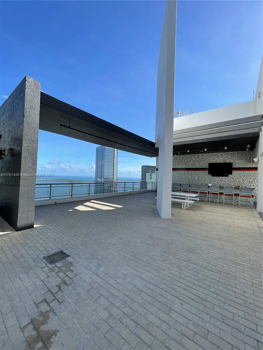 image Infinity At Brickell16