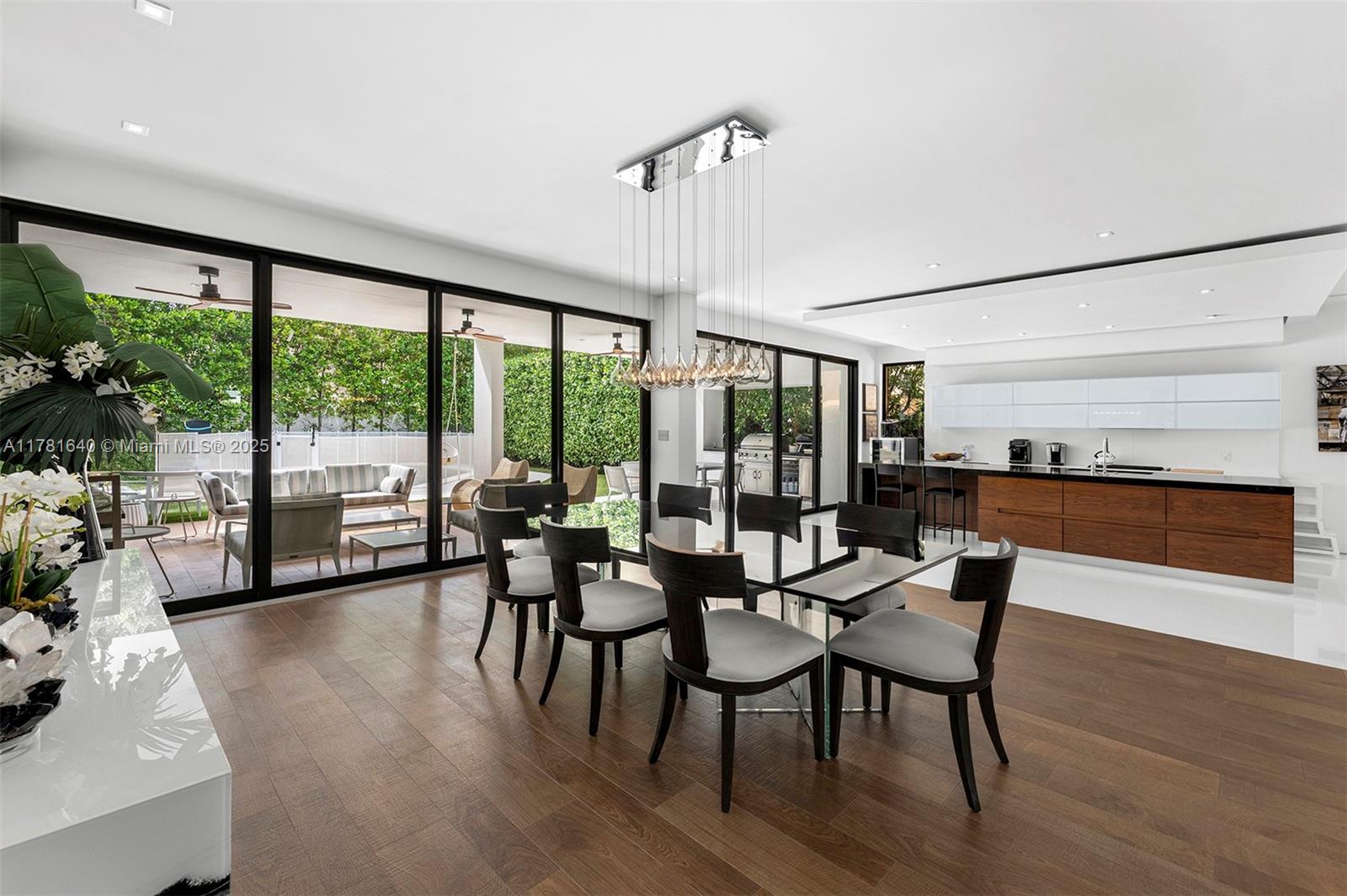 2031 S Miami Ave Miami, FL 33129