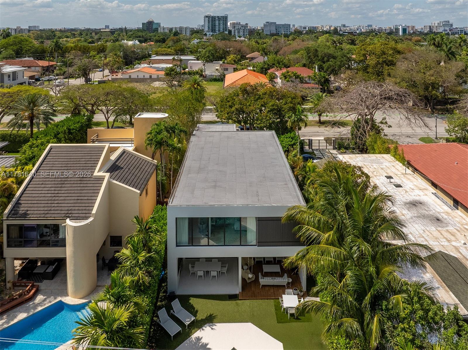 2031 S Miami Ave Miami, FL 33129