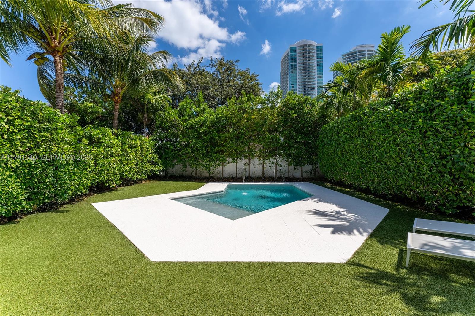 2031 S Miami Ave Miami, FL 33129