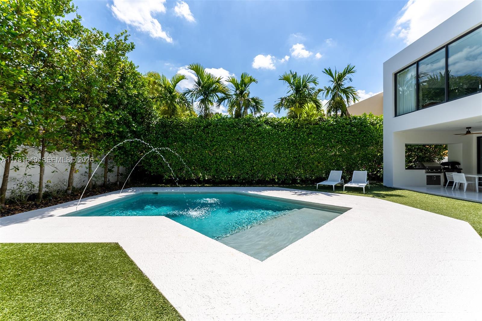 2031 S Miami Ave Miami, FL 33129