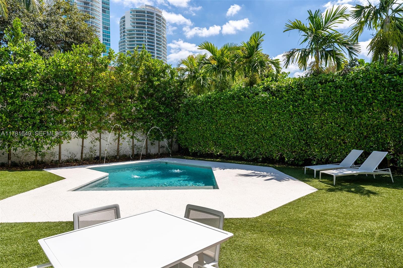 2031 S Miami Ave Miami, FL 33129