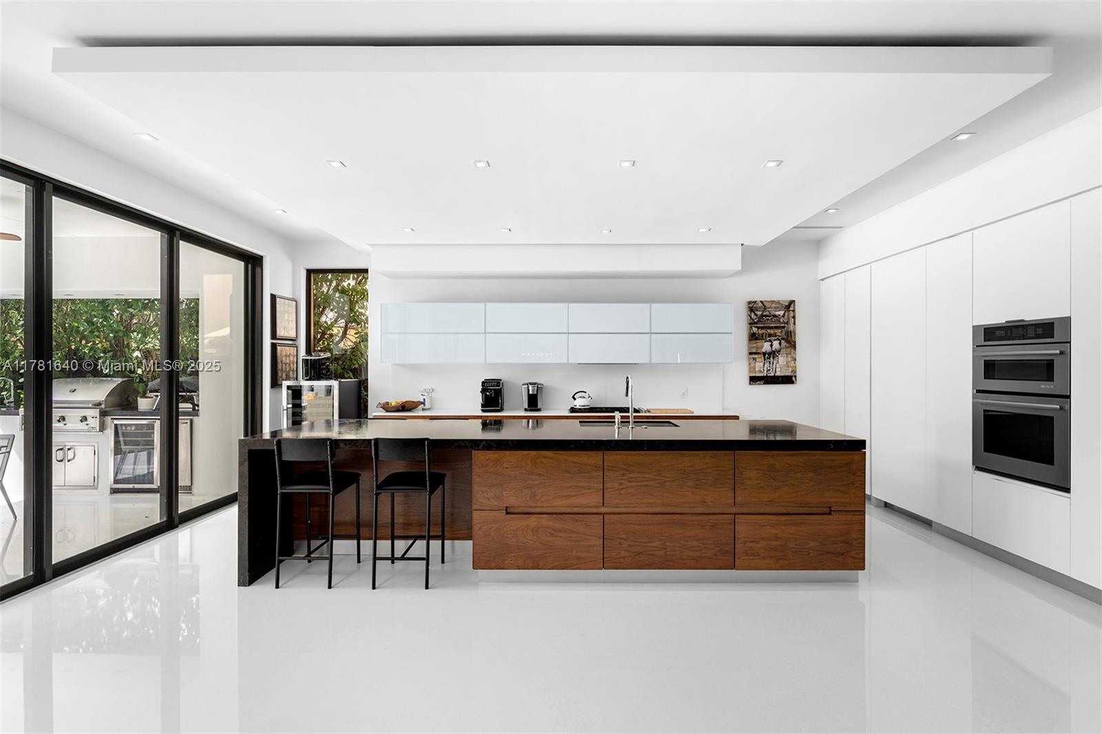 2031 S Miami Ave Miami, FL 33129