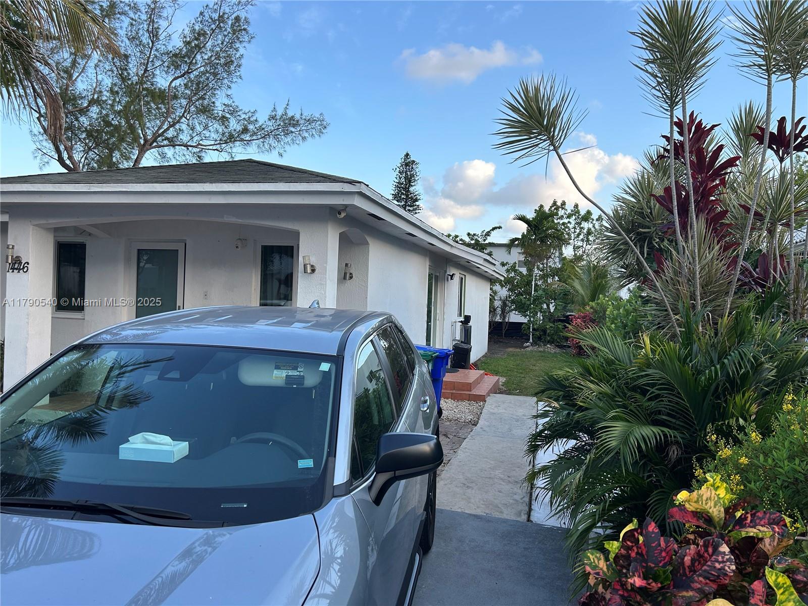 1446 NW 61st St,Miami, FL 33142