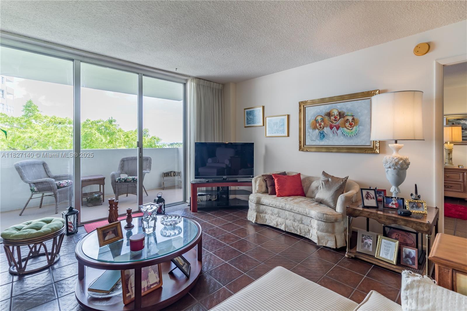 image Island Terrace Condo8