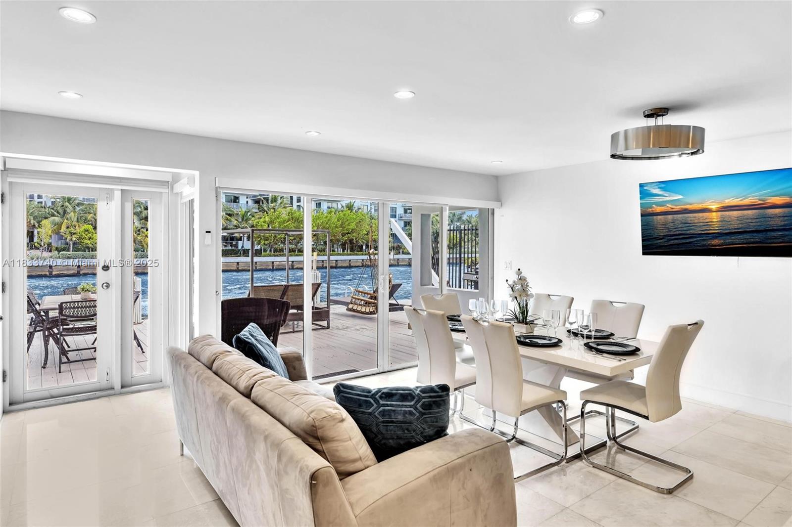 1044 NW N Riv Miami, FL 33136