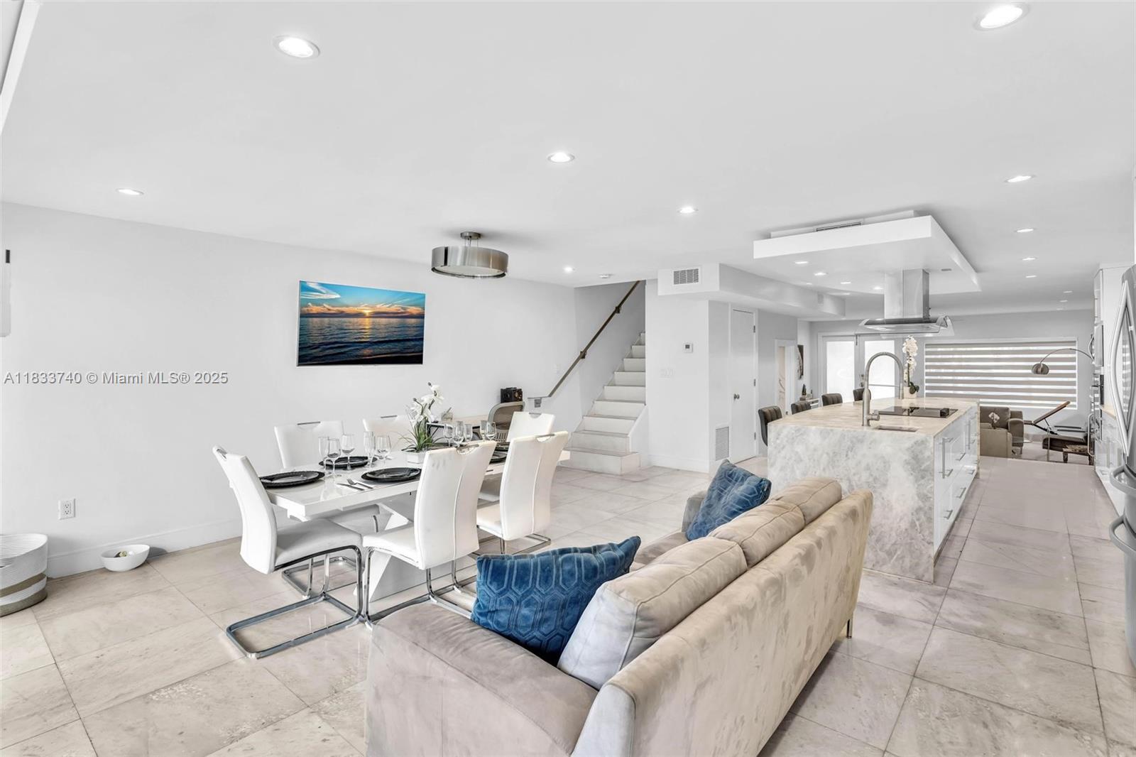 1044 NW N Riv Miami, FL 33136