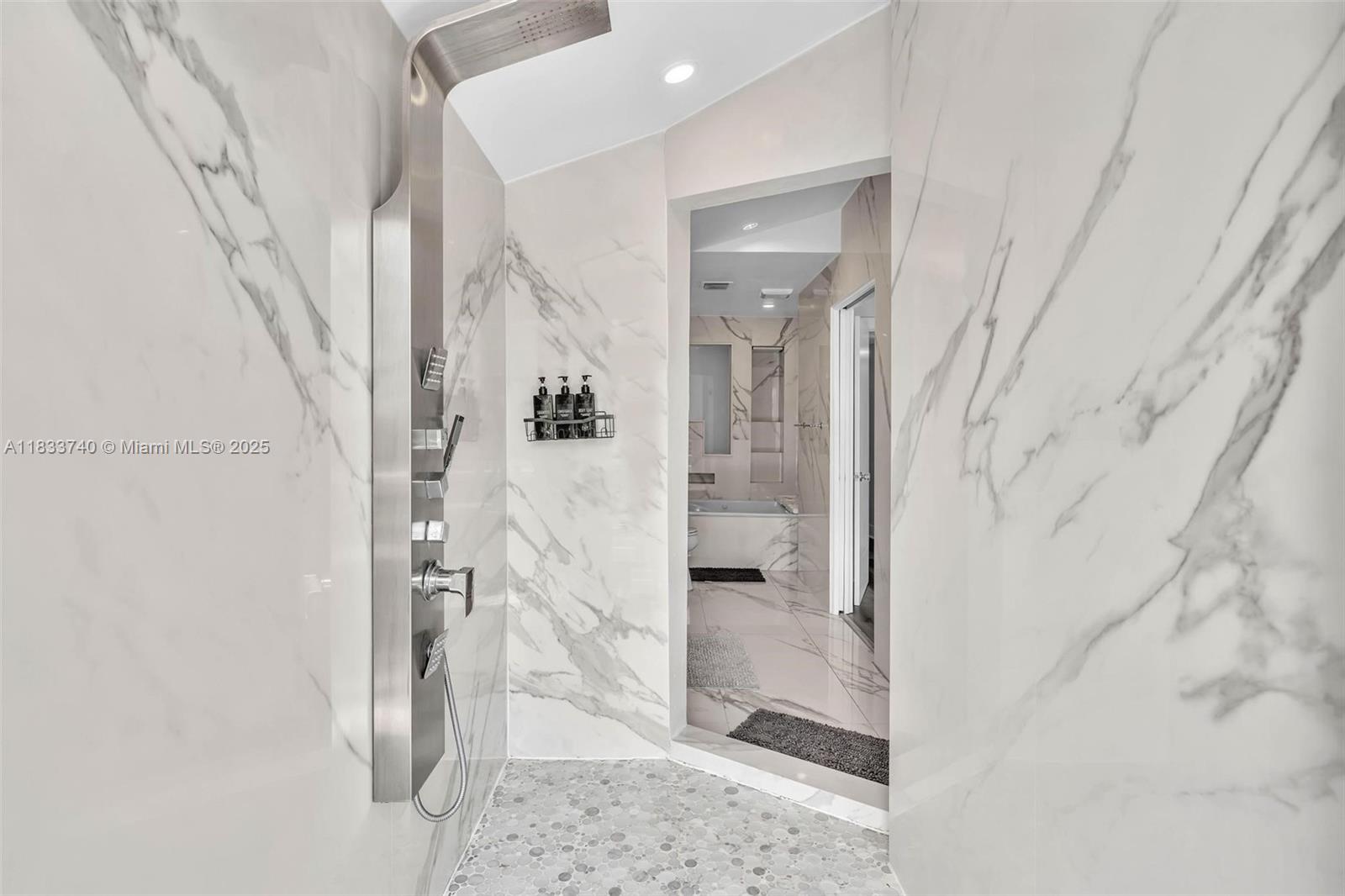 1044 NW N Riv Miami, FL 33136