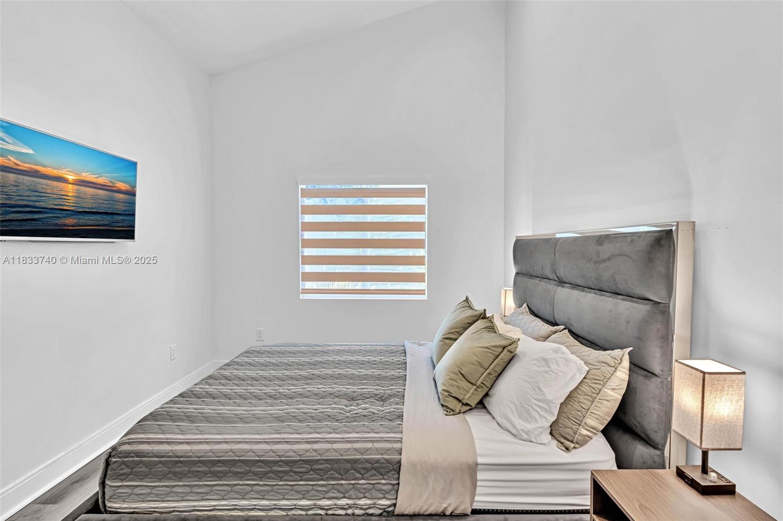 1044 NW N Riv Miami, FL 33136