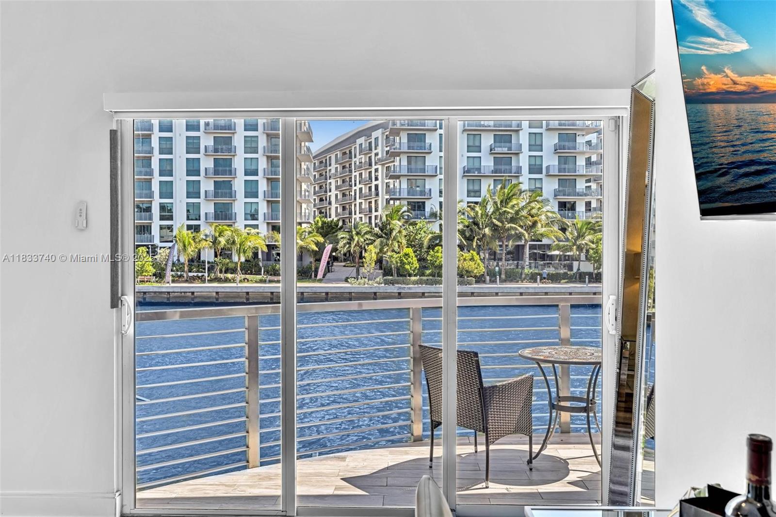 1044 NW N Riv Miami, FL 33136