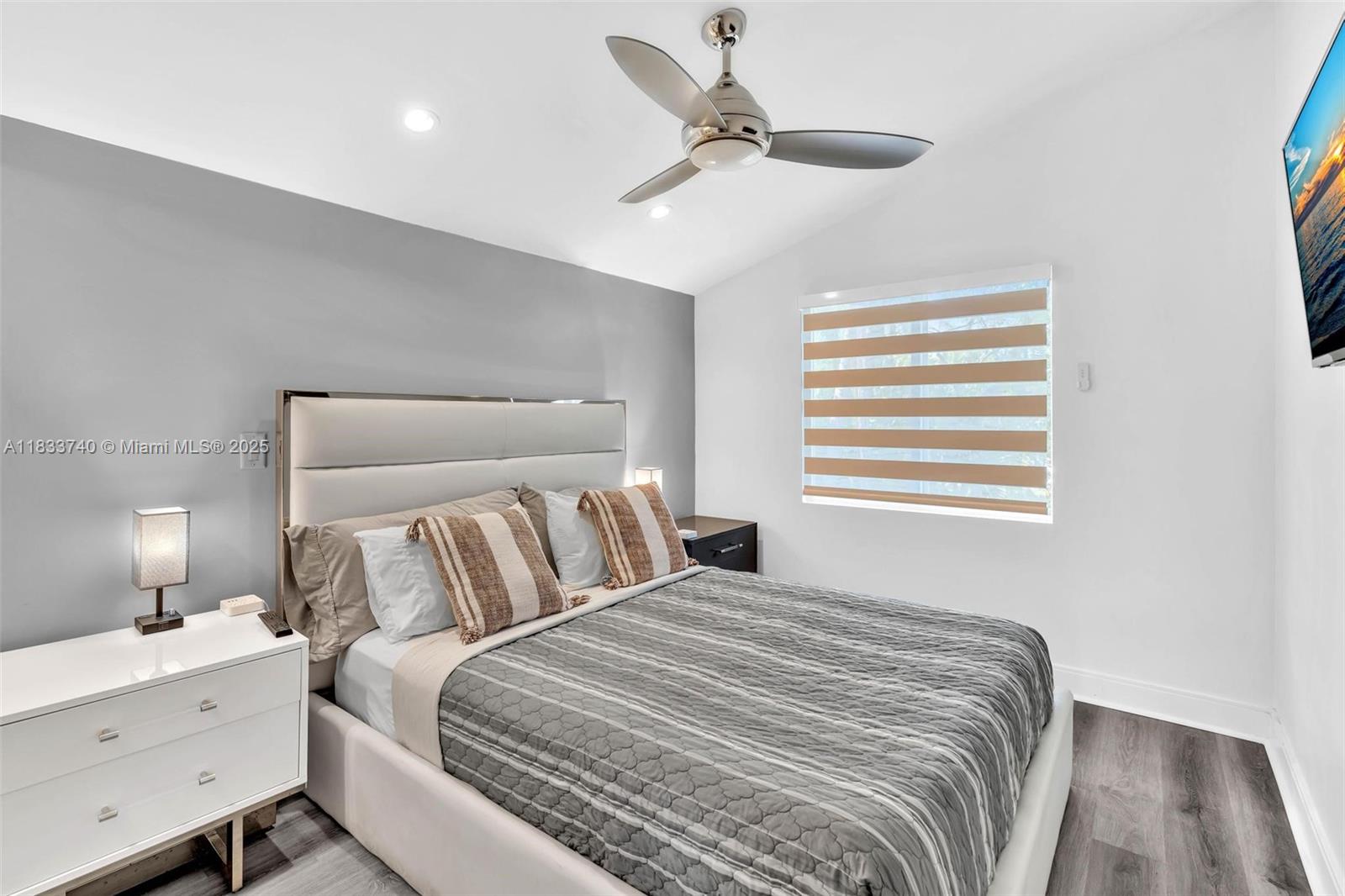 1044 NW N Riv Miami, FL 33136